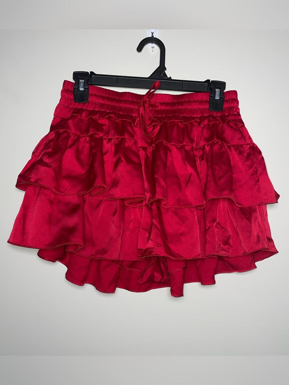 Day + Moon M Red Satin Elastic Waist Drawstring Tiered Lined Skort Night Out
